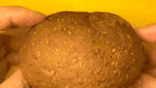 BASE BREAD(ベースブレッド)〜フワッと食感の全粒粉パン〜